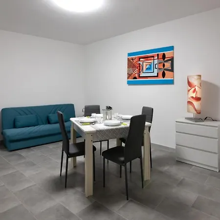 Lampionelli House Apartment *